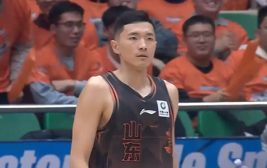 MK体育登录入口-山东男篮常规赛总结：高开低走难突破，全方位短板掣肘球队前行！